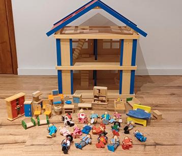Leuk ouderwets / vintage poppenhuis beschikbaar voor biedingen