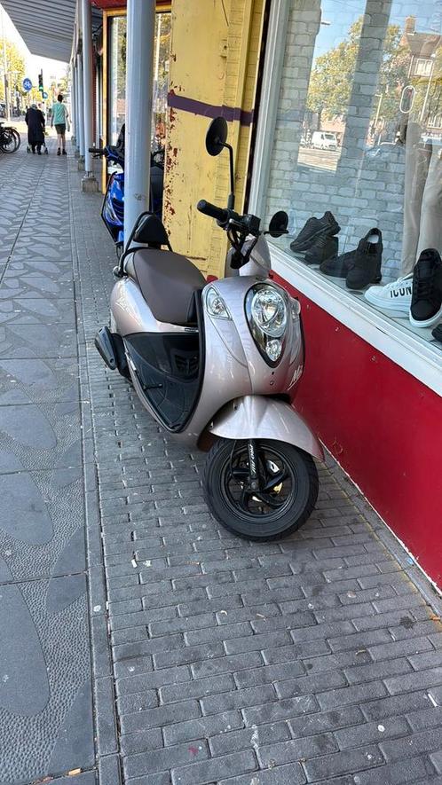 Mio 50, Fietsen en Brommers, Scooters | SYM, Zo goed als nieuw, Mio, Maximaal 45 km/u, Benzine, Ophalen