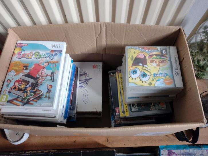 Verzameling games vintage spelcomputer x box opruiming, Spelcomputers en Games, Spelcomputers | Overige, Gebruikt, Ophalen