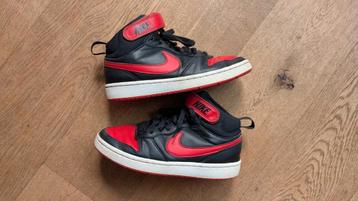 Nike Court Borough Mid kids 37.5 beschikbaar voor biedingen