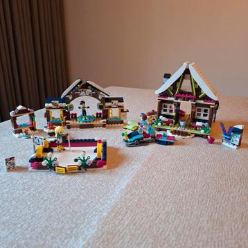 LEGO Friends 41322 & 41323 Winterpret! beschikbaar voor biedingen