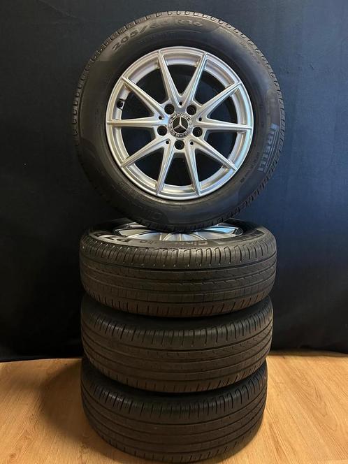 Originele Mercedes velgenset 16inch + Pirelli Zomerbanden, Auto-onderdelen, Banden en Velgen, Banden en Velgen, Zomerbanden, Personenwagen