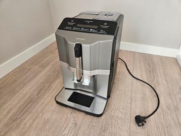Siemens EQ300 Espressomachine - Topstaat! beschikbaar voor biedingen
