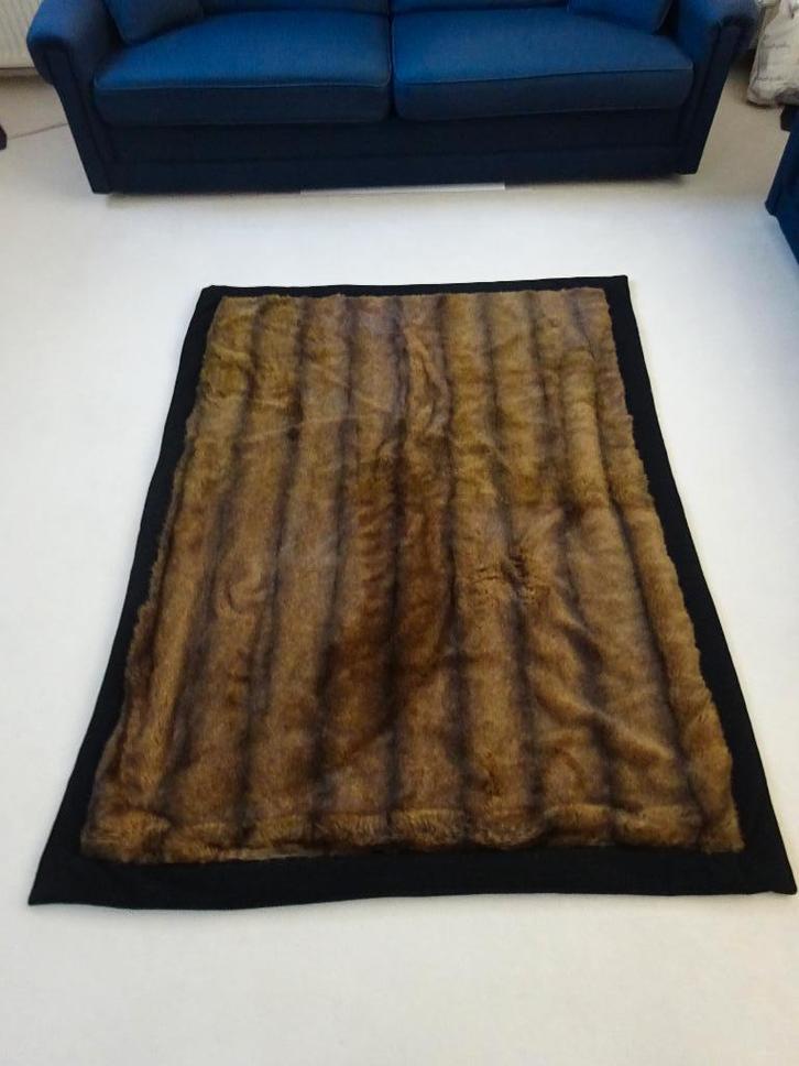 Plaid 175 x 125 - Imitatiebont plaid - Prachtige kwaliteit, Huis en Inrichting, Woonaccessoires | Plaids en Woondekens, Nieuw