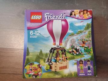 LEGO Friends Heartlake Luchtballon - 41097 beschikbaar voor biedingen