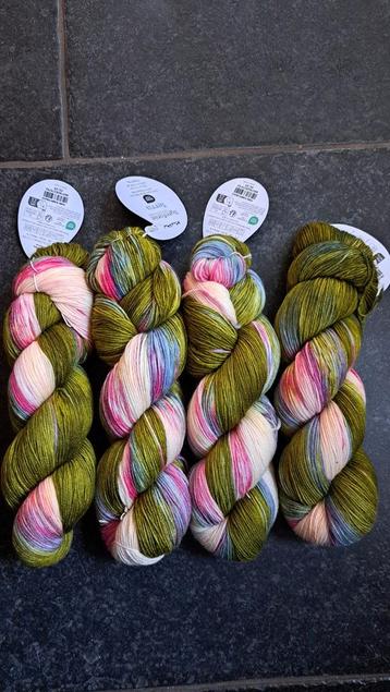 4 strengen Symfonie Terra v2008 wol beschikbaar voor biedingen