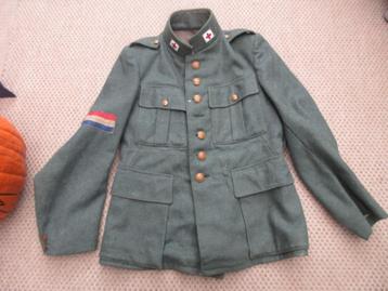Nederlandse jas, GENEESKUNDIGE TROEPEN, MODEL 1912/23 !! beschikbaar voor biedingen
