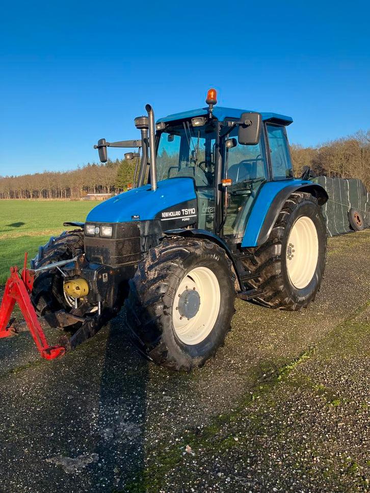 New Holland TS110 met fronthef en PTO, Zakelijke goederen, Agrarisch | Tractoren, meer dan 10000, New Holland, 80 tot 120 Pk, Gebruikt