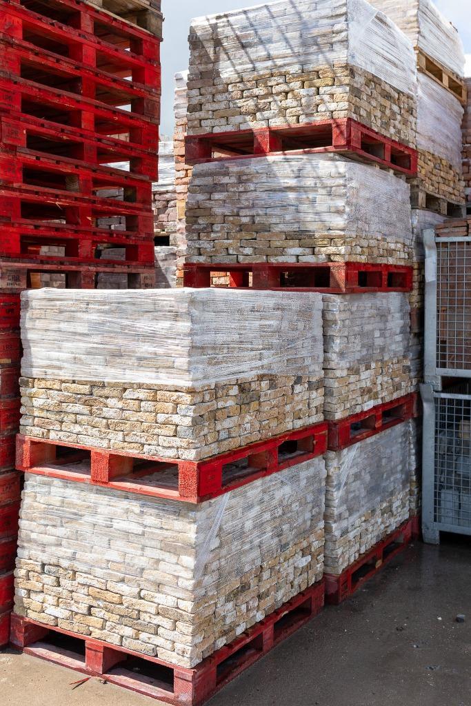 Antieke handvorm ijsselsteentjes gebikt geel nuance 9.000, Doe-het-zelf en Verbouw, Metselstenen, Gebruikt, Bakstenen, Ophalen of Verzenden