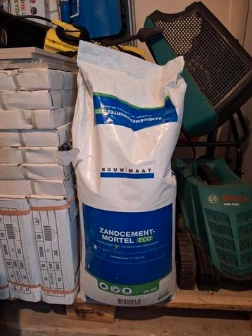 GRATIS Zandcementmortel 25 kilo hele zak, nog dicht  beschikbaar voor biedingen