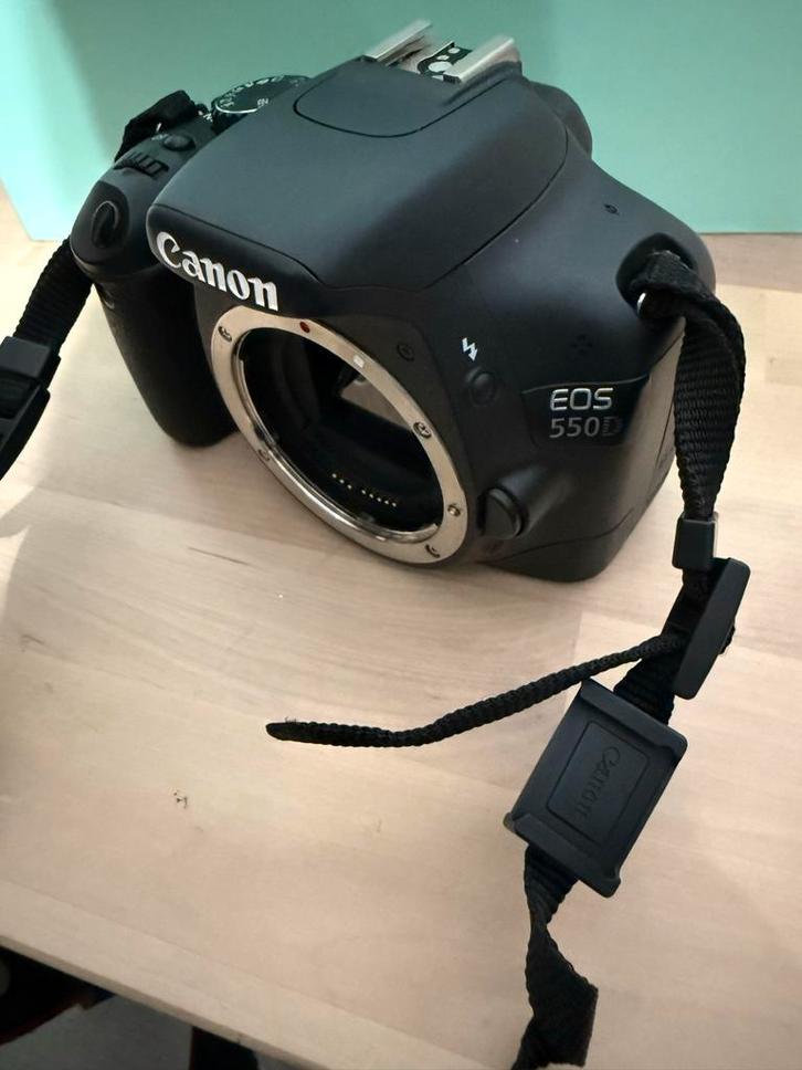 Canon EOS 550D Spiegelreflexcamera + 3 lenzen, Audio, Tv en Foto, Fotocamera's Digitaal, Gebruikt, Spiegelreflex, Canon, Minder dan 4 keer