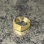 14 karaats gouden zegelring prachtig ring, Ophalen of Verzenden, Zo goed als nieuw, Goud, Dame