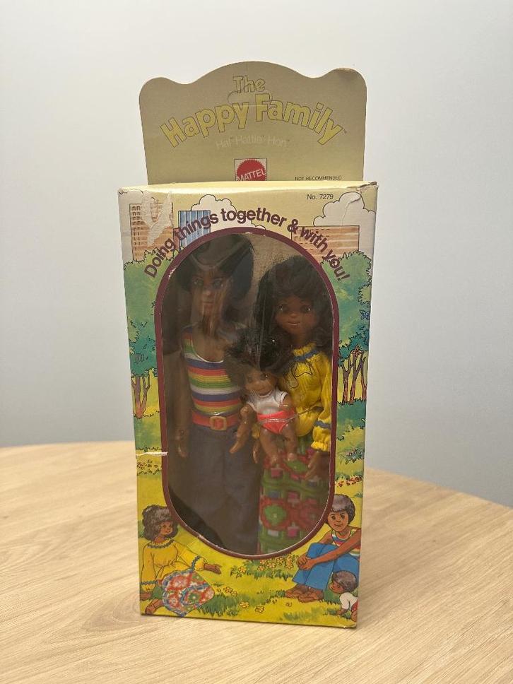 The Happy Family Hal, Hattie & Hon in doos (7279) (Mattel), Verzamelen, Poppen, Zo goed als nieuw, Pop, Verzenden