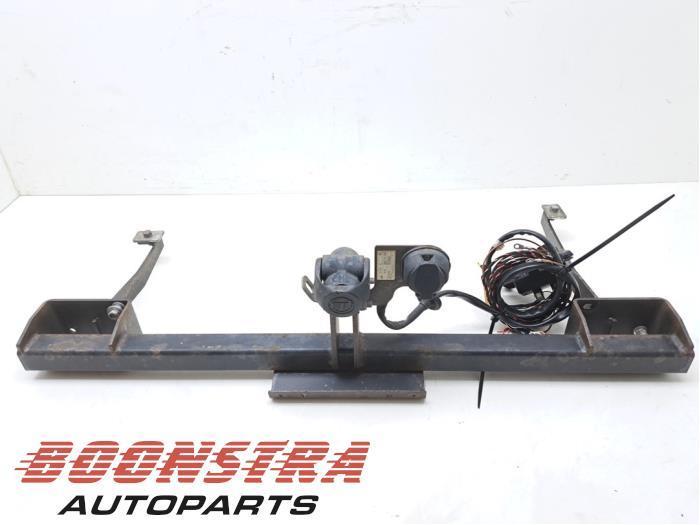 Trekhaak van een Opel Corsa, Auto-onderdelen, Ophanging en Onderstel, Opel, Gebruikt, 3 maanden garantie, Ophalen of Verzenden