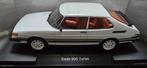 Saab 900 Turbo kleur wit van MCG 1:18, Ophalen, Nieuw, Auto, Overige merken