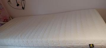 Eenpersoons matras beschikbaar voor biedingen