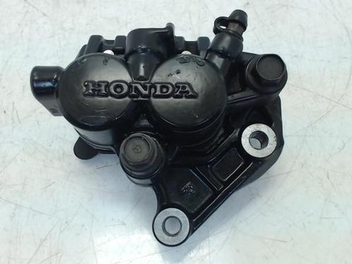 REMKLAUW RECHTS VOOR Honda VF 700 S V45 (45200MB0008), Motoren, Onderdelen | Honda, Gebruikt