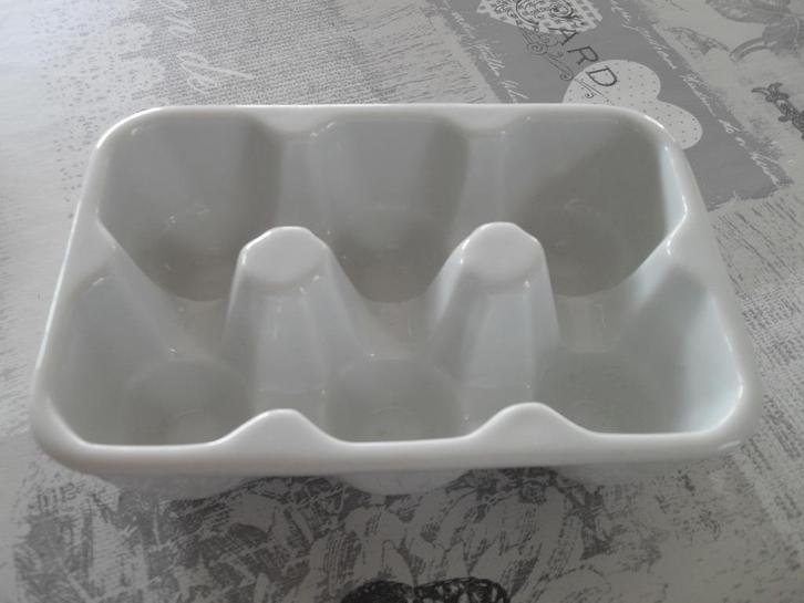 AARDEWERK EI-HOUDER., Huis en Inrichting, Keuken | Keukenbenodigdheden, Nieuw, Ophalen of Verzenden