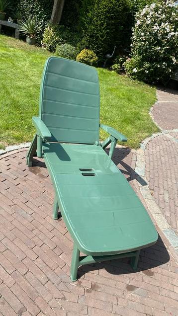 Ligbed van Jardin Groen beschikbaar voor biedingen