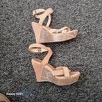 Nieuw  UGG  sleehak  sandalen  mt 37 Nieuw, UGG, Beige, Nieuw, Sandalen of Muiltjes