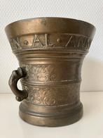 Vijzel. 17e Eeuw. Brons. Gedateerd 1645. Hoogte 13 cm., Verzenden