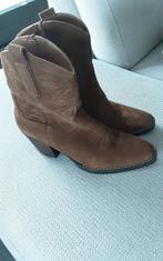 Cellini korte cowboylaarzen, suède, bruin, maat 42, Kleding | Dames, Schoenen, Ophalen, Zo goed als nieuw
