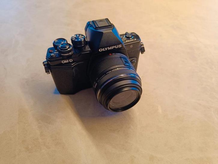Olympus OM-D E-M10 Mark II systeemcamera (+accessoires), Audio, Tv en Foto, Fotocamera's Digitaal, Zo goed als nieuw, Compact