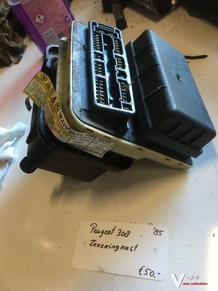Peugeot 305 1985 zekeringkast, Auto-onderdelen, Elektronica en Kabels, Gebruikt, Ophalen of Verzenden