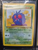 Pokemon Venonat 63/64 Jungle, Ophalen of Verzenden, Zo goed als nieuw, Losse kaart, Foil