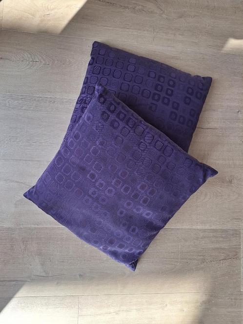 2 luxe sierkussens / kussenhoezen 38 x 38 cm. paars, Huis en Inrichting, Woonaccessoires | Kussens, Zo goed als nieuw, Paars, Vierkant