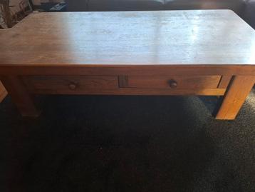 Massief Eiken Salontafel met Schuiflades beschikbaar voor biedingen