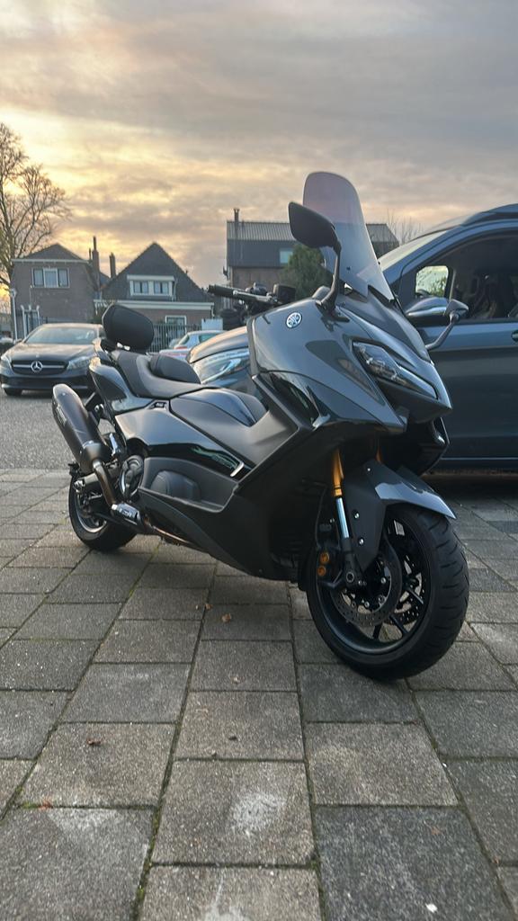 Yamaha Tmax 560 Techmax Akrapovic Opties, Motoren, Motoren | Yamaha, Particulier, Scooter, meer dan 35 kW, 1 cilinder, ABS, Cruise Control