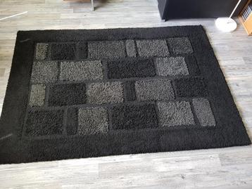 modern vloerkleed beschikbaar voor biedingen