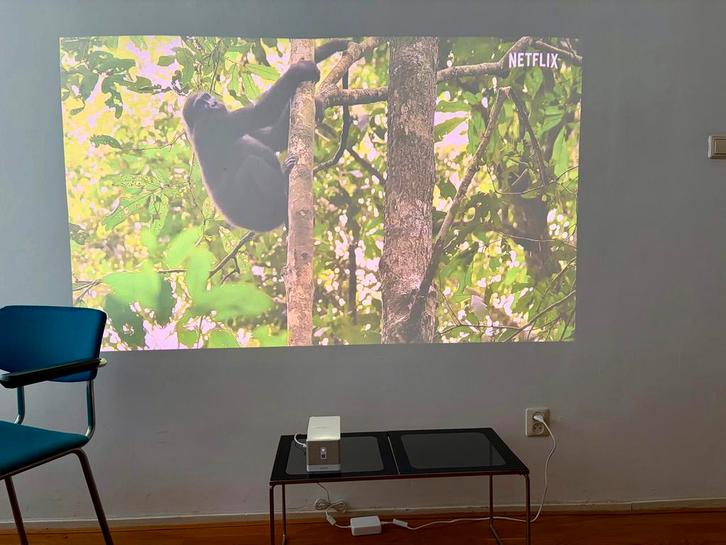 Philips Screeneo UL5 Projector - Ultra Short Throw, Audio, Tv en Foto, Beamers, Zo goed als nieuw, DLP, Ultra HD (4K), Ophalen of Verzenden