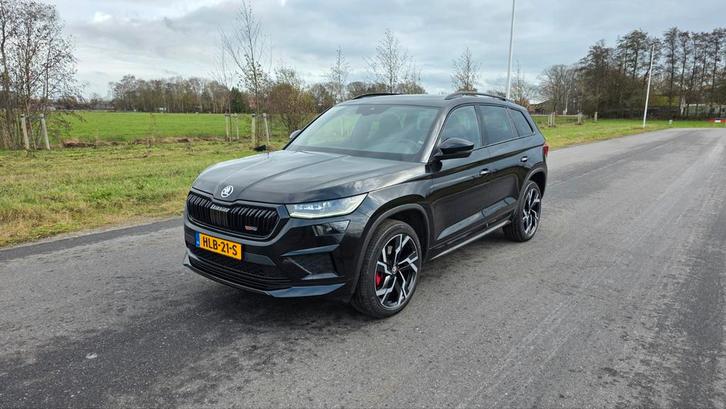 Skoda Kodiaq RS 2.0 TSI 245PK 4X4 2022 VOL Enige in NL, Auto's, Skoda, Bedrijf, Kodiaq, 4x4, ABS, Achteruitrijcamera, Adaptieve lichten