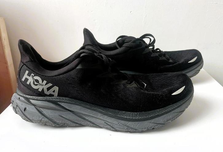 HOKA Clifton 8 zwarte sneakers hardloopschoen, maat 45⅓, Sport en Fitness, Loopsport en Atletiek, Gebruikt, Hardloopschoenen, Hardlopen