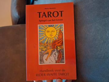 M. Montano - Tarot, spiegel van het leven beschikbaar voor biedingen