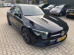 Mercedes-Benz CLA 200 AMG  163pk 7G-DCT 2021 Zwart Pano, Auto's, Mercedes-Benz, 4 cilinders, 715 kg, Origineel Nederlands, Bedrijf