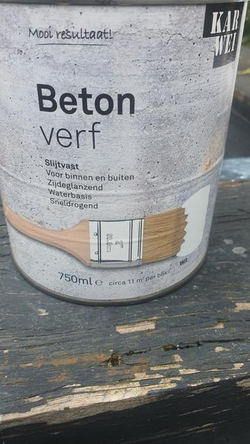 Betonverf wit