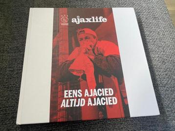 AJAX BOEK EENS AJACIED ALTIJD AJACIED beschikbaar voor biedingen