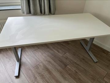 Thuiswerk bureau in hoogte verstelbaar (160x80) beschikbaar voor biedingen