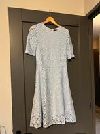 Lichtblauwe kanten gevoerde jurk van LaDress maat M te koop, Maat 38/40 (M), Zo goed als nieuw, Knielengte, LaDress