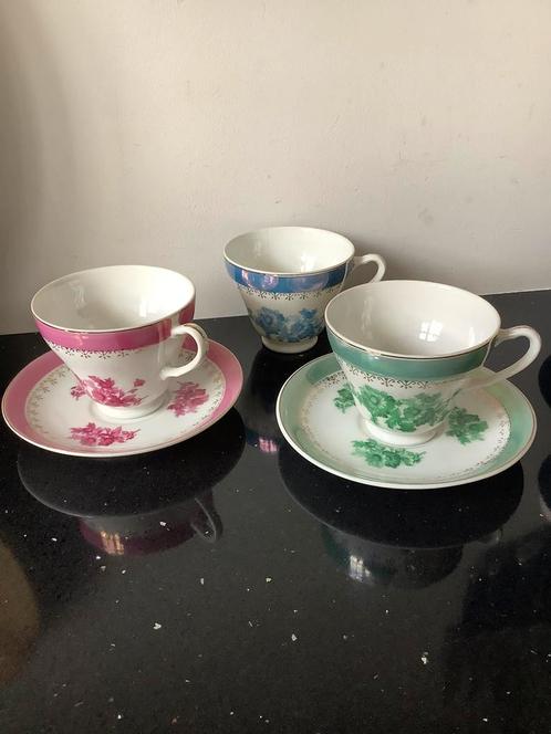 2 Porseleinen kop en schotels fifties, Antiek en Kunst, Curiosa en Brocante, Ophalen of Verzenden