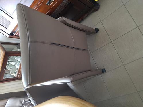 4 stuks Leren fauteuil   verrijdbaar, Huis en Inrichting, Fauteuils, Gebruikt, Leer, 50 tot 75 cm, Minder dan 75 cm, Ophalen
