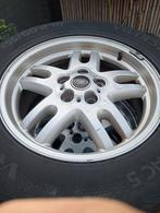 Licht metalen velgen van een Landrover, Ophalen