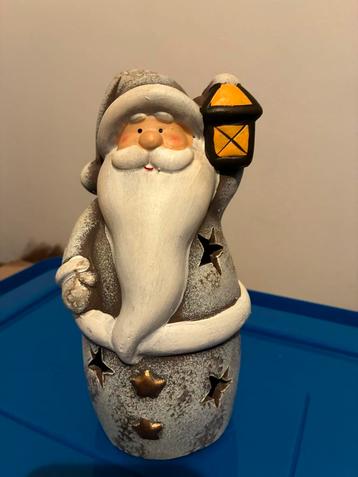 Kerst beelden 4 stuks beschikbaar voor biedingen