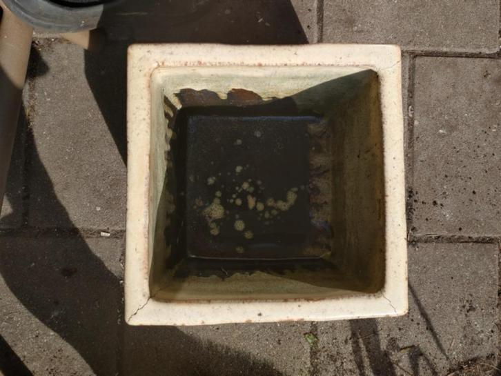 planten/bloem bak aardewerk 26.5x26.5x26 22.4x.22.4x23 13KG, Tuin en Terras, Bloembakken en Plantenbakken, Steen, Minder dan 30 cm