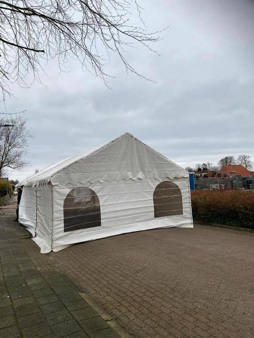 Te huur: Partytent, Tuin en Terras, Partytenten, Zo goed als nieuw, 8 meter of meer, 6 meter of meer, Ophalen of Verzenden