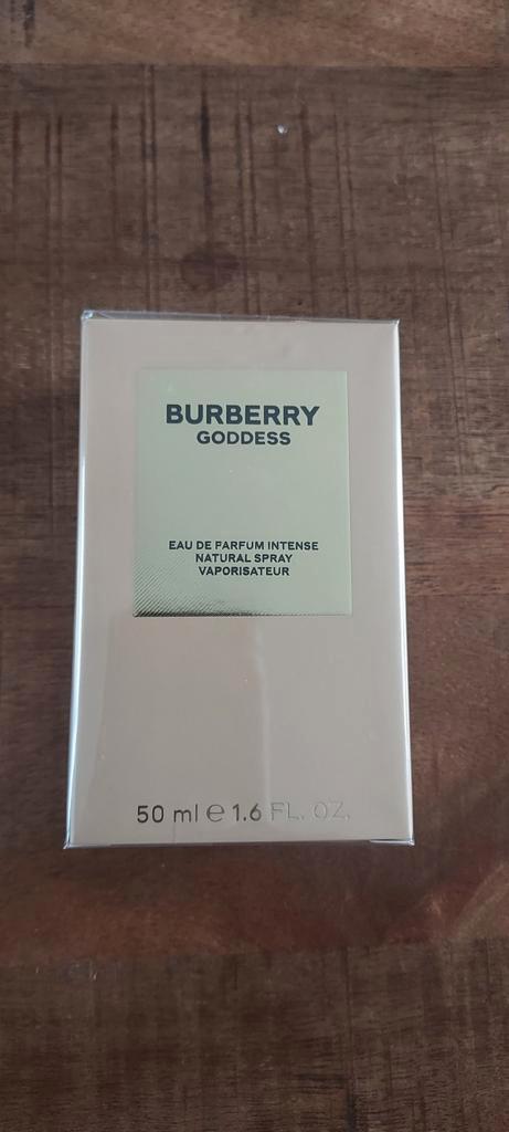 Burberry Goddess eau de parfum 50ml, Sieraden, Tassen en Uiterlijk, Uiterlijk | Parfum, Nieuw, Ophalen of Verzenden