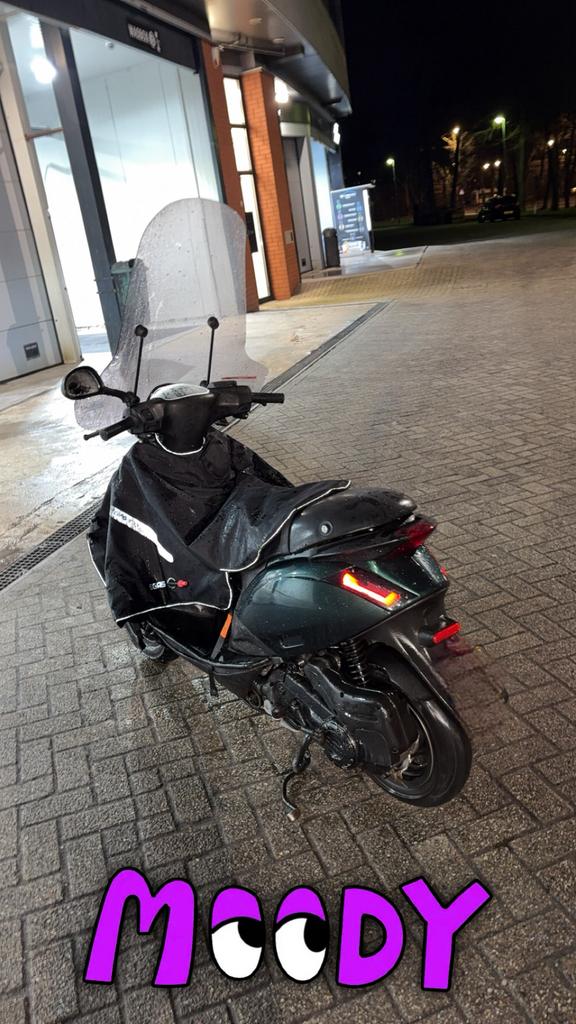 Zip te koop, Fietsen en Brommers, Scooters | Piaggio, Ophalen of Verzenden, Zo goed als nieuw, Benzine, Zip